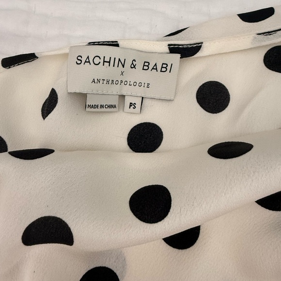 Sachin + Babi Black and White Puff Sleeve Asymmetrical Blouse small petite - Picture 4 of 5